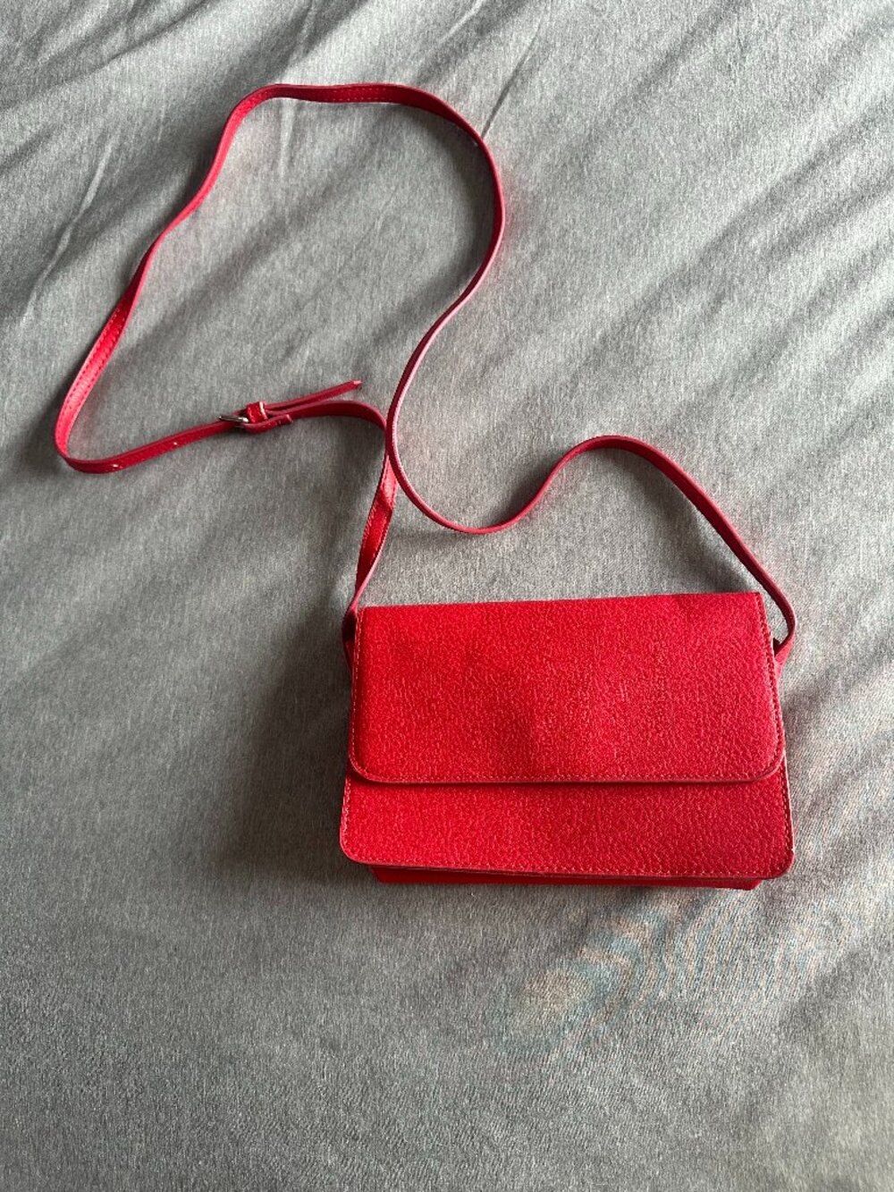 Red GAP crossbody purse